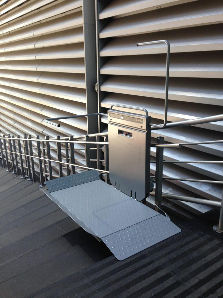 outdoor incline stairlift